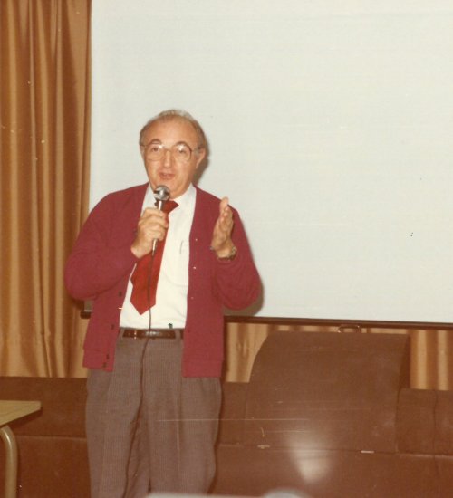 Oró impartint una conferència a l'Institu de les Borges Blanques (Foto: I.J.V.)