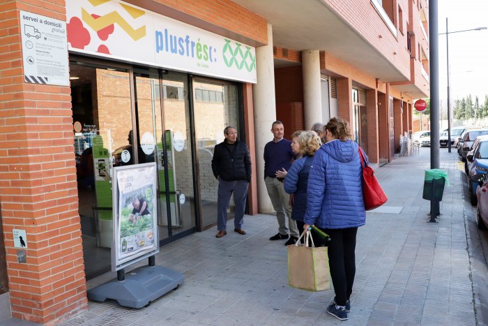 Cues per poder comprar als supermercats. 14 03 2020. Les Borges Blanques 