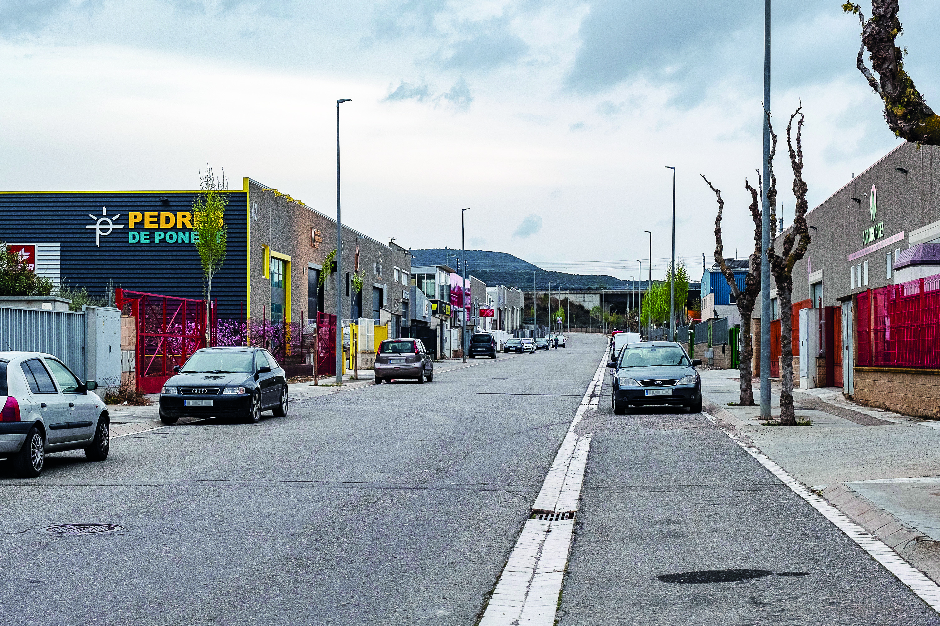 El polígon Les Verdunes, de les Borges, té una situació privilegiada, a tocar de l’entrada a l’autopista, però ja no hi cap cap més empresa ni les que hi ha tenen espai per créixer. (FOTO: Xavi Minguella)